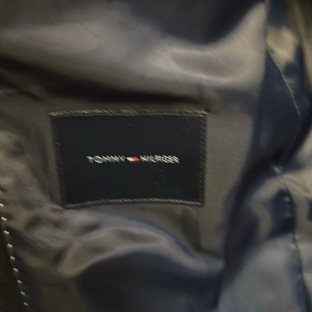 Tommy Hilfiger winter sports jacket. - Picture 2 of 3